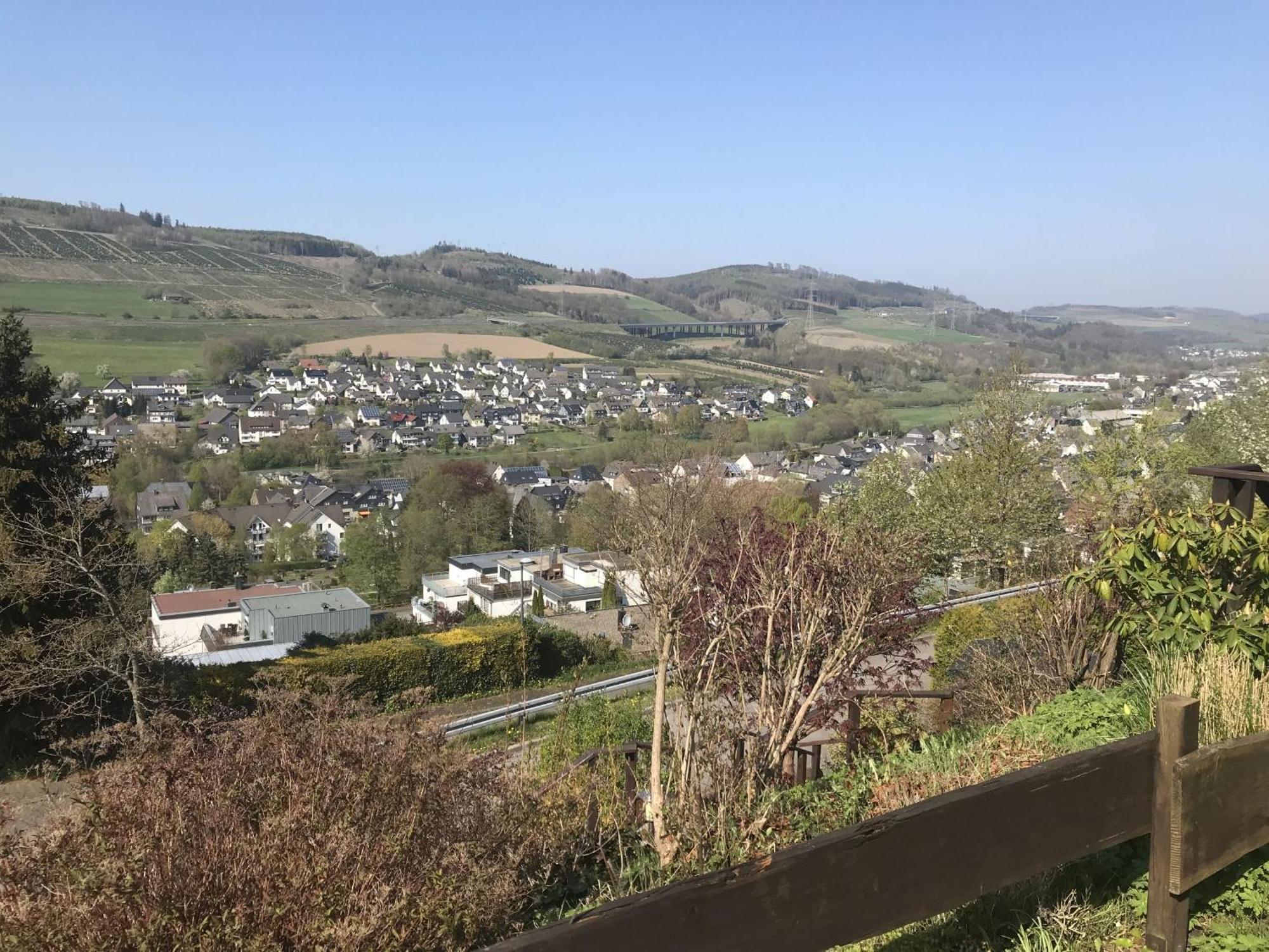 Fewo Oase Ruhrtalblick Bestwig Esterno foto